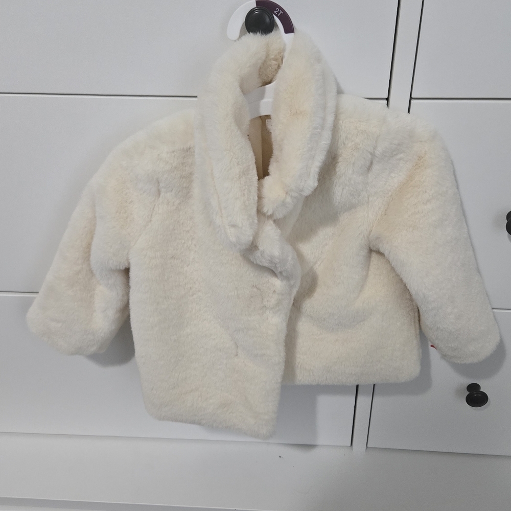 Cat & Jack Cream Faux Fur Kids Puffer Jacket - Picture 2 of 2